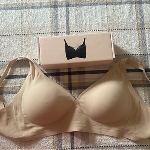 Seamless Gel Push-Up Nude Bra